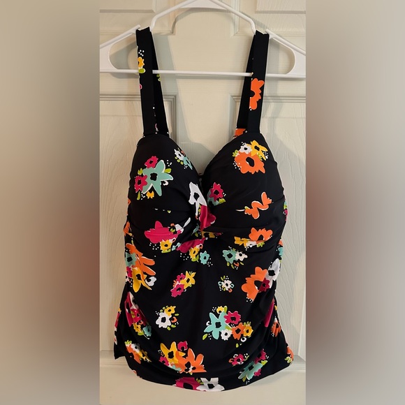 NWT Anne Nicole Black with Floral Prints is n tankini top Woman Size 22W - Picture 6 of 10